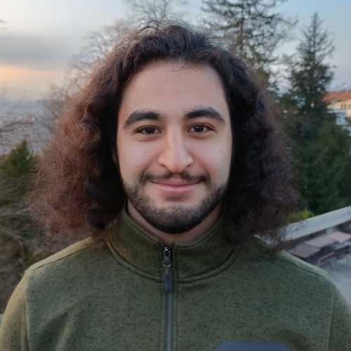 Headshot of Daniel Nezamabadi.